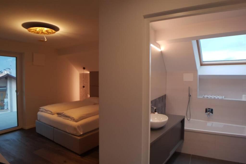 Gardenpark Loft Apartment Ora / Auer Екстериор снимка